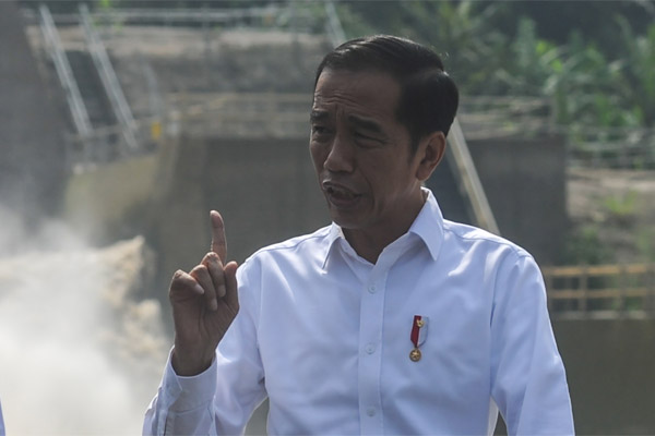 Presiden Joko Widodo mengatakan pemerintah terus memantau kondisi warga negara Indonesia (WNI) yang berada di Wuhan, Tiongkok.