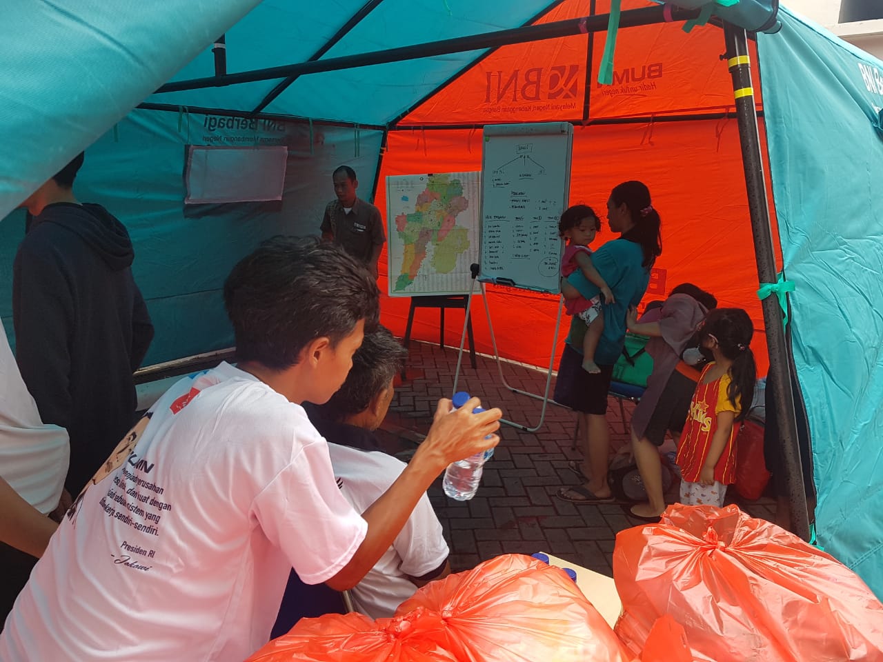 Posko ini terdapat di Kantor Cabang Utama Bekasi, Jawa Barat.