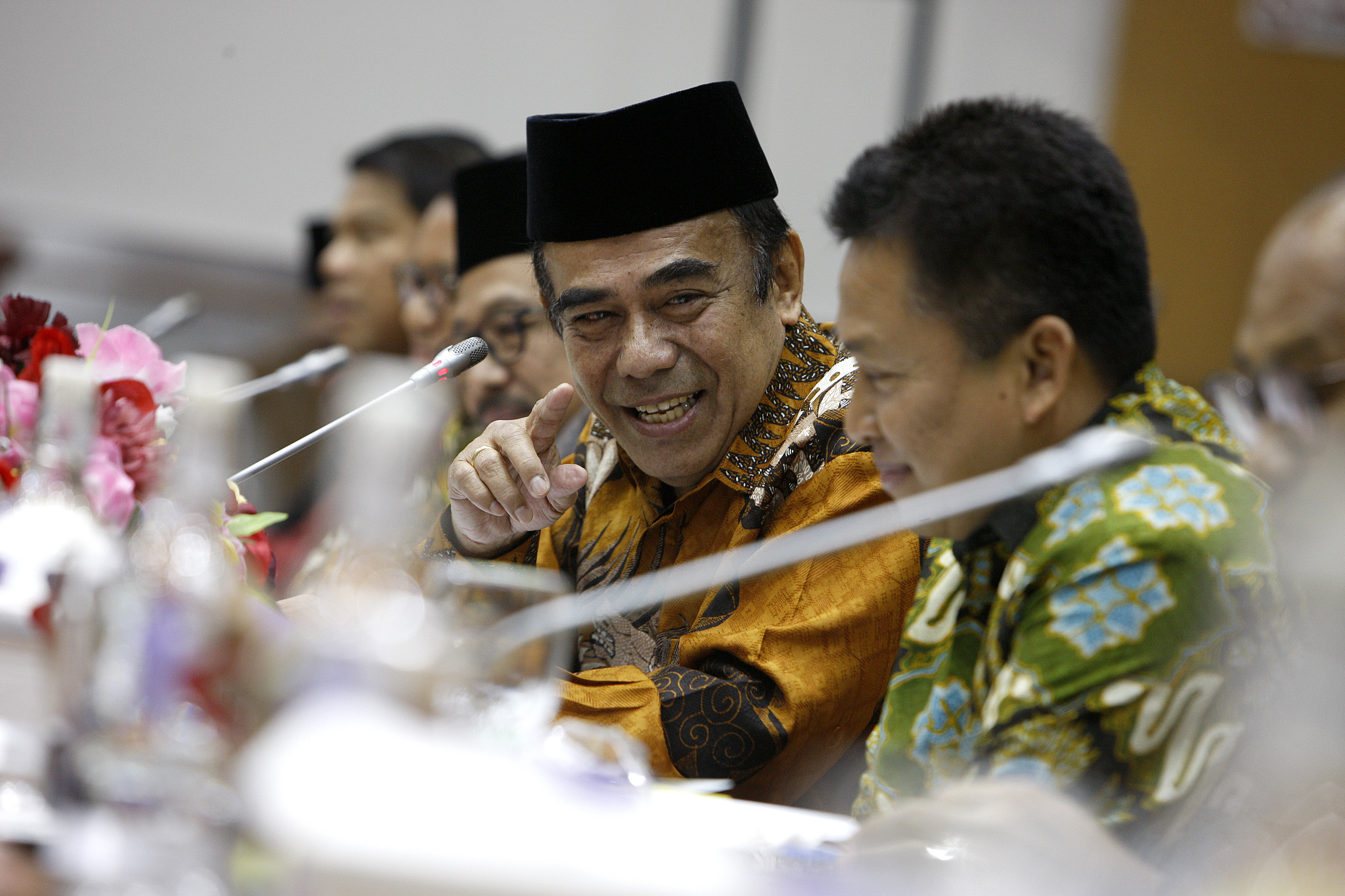 Menteri Agama Fachrul Razi (tengah).