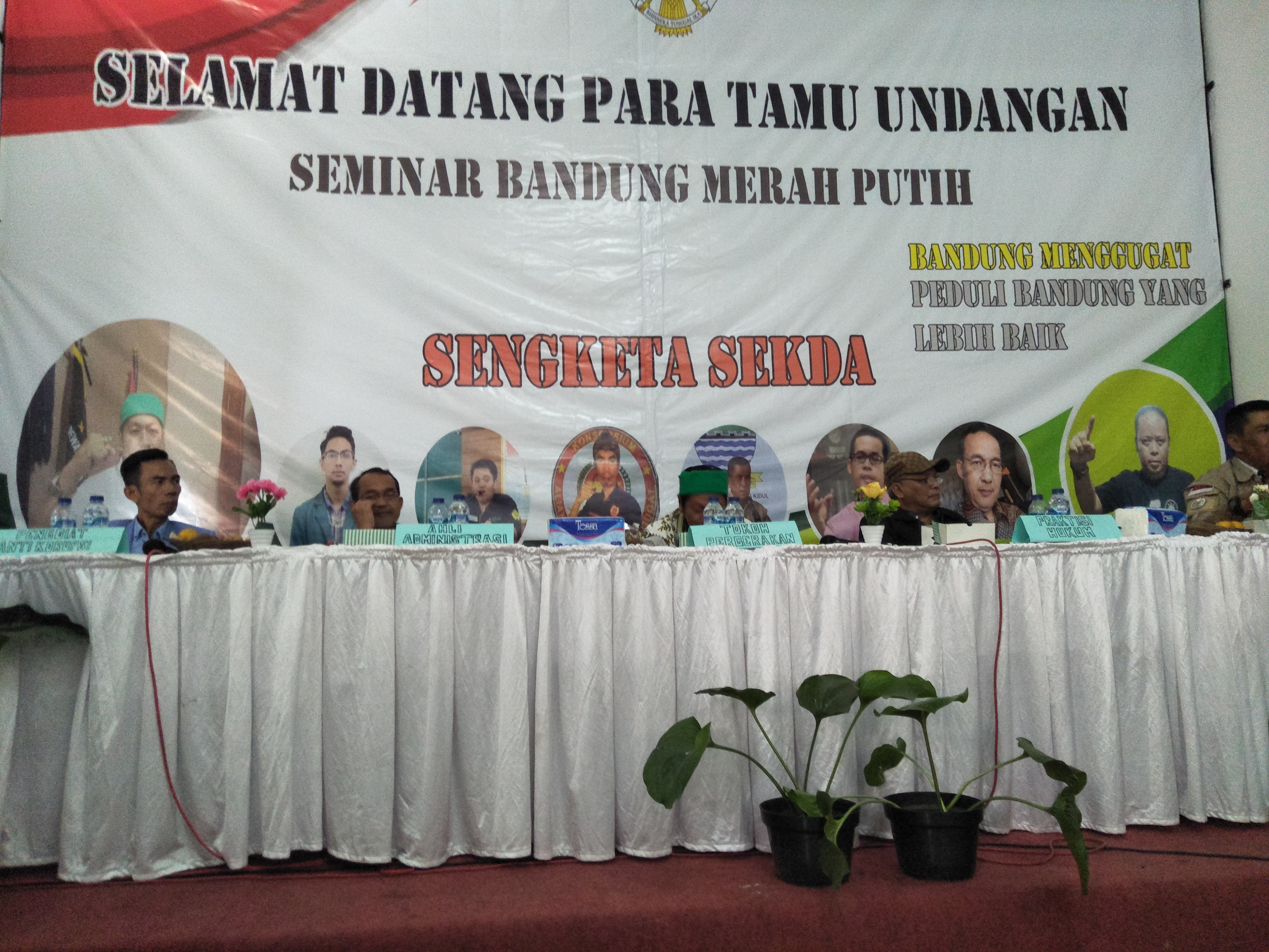Seminar Bandung Merah Putih yang membahas sengketa pemilihan Sekretaris Kota Bandung di Bandung, Jabar, Rabu (8/1).