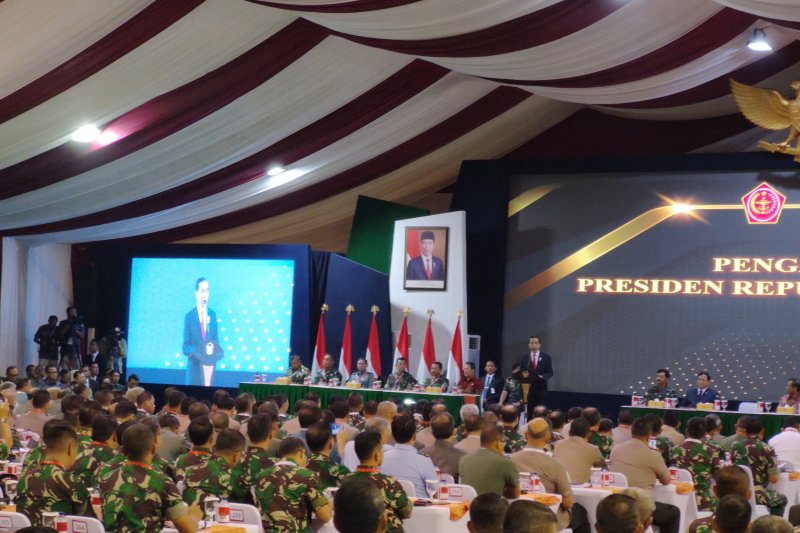 Presiden Joko Widodo berpidato di Rapat Pimpinan Kementerian Pertahanan