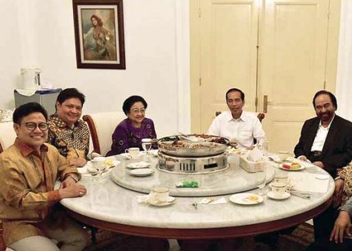 Presiden Joko Widodo bersama sejumlah Ketua Umum Partai Politik