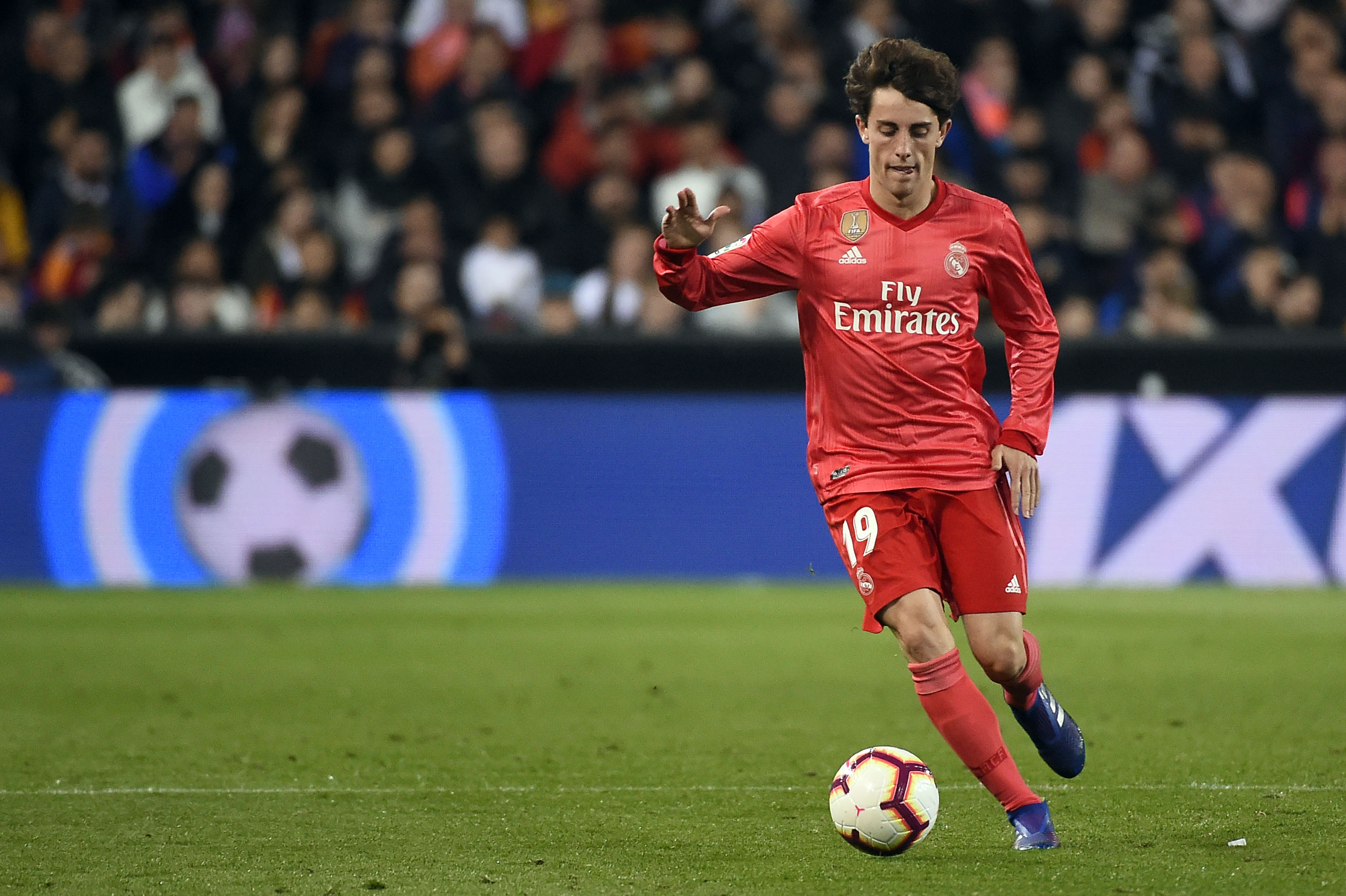 Bek real madrid yang dipinjam Bayern Muenchen Alvaro Odriozola