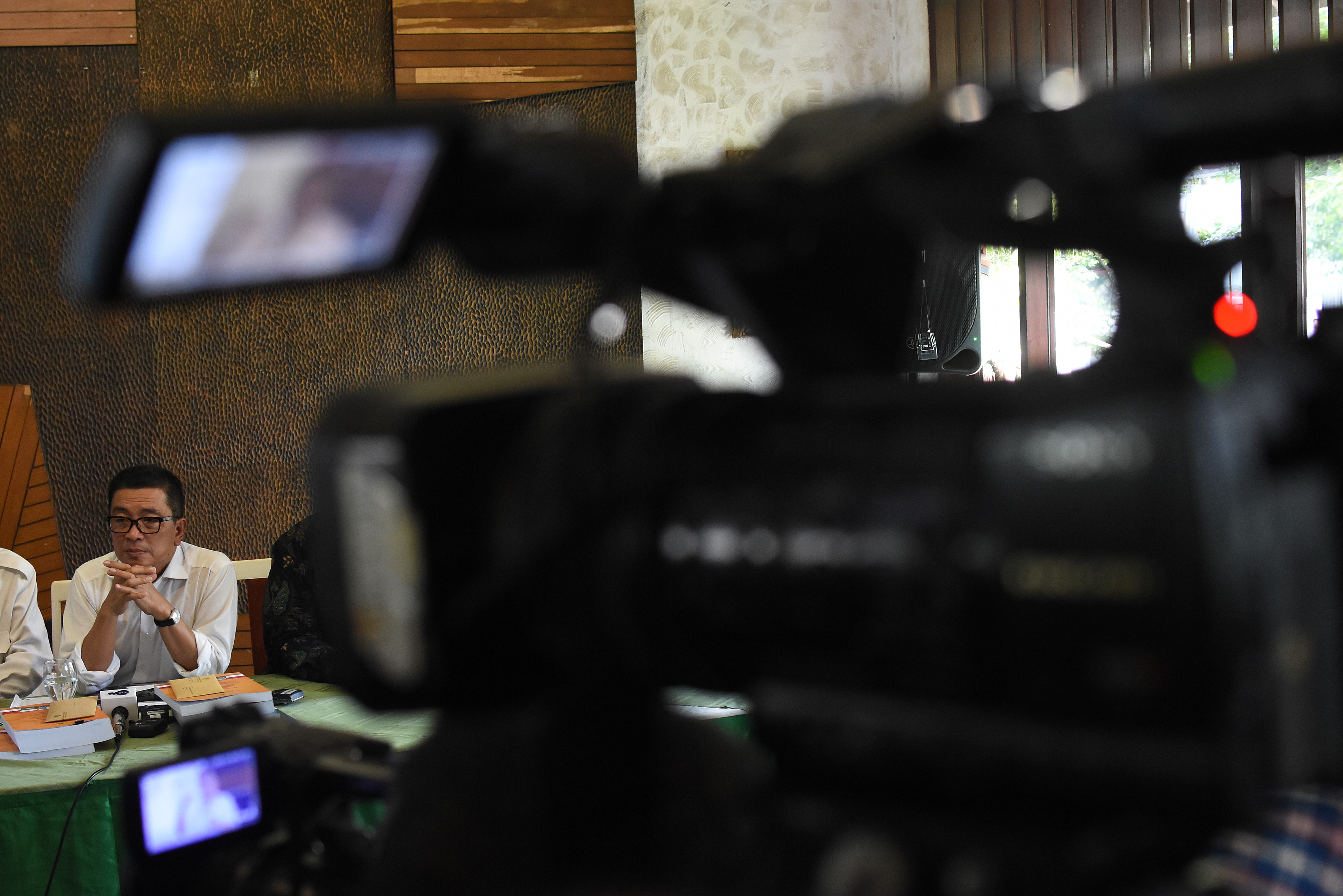 Dirut TVRI Helmi Yahya menyampaikan pembelaan terkait pemberhentian dirinya oleh Dewan Pengawas, Jumat (17/1).