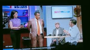 Menteri Pertanian Syahrul Yasin Limpo (kanan) di acara Hot Room di Metro TV.