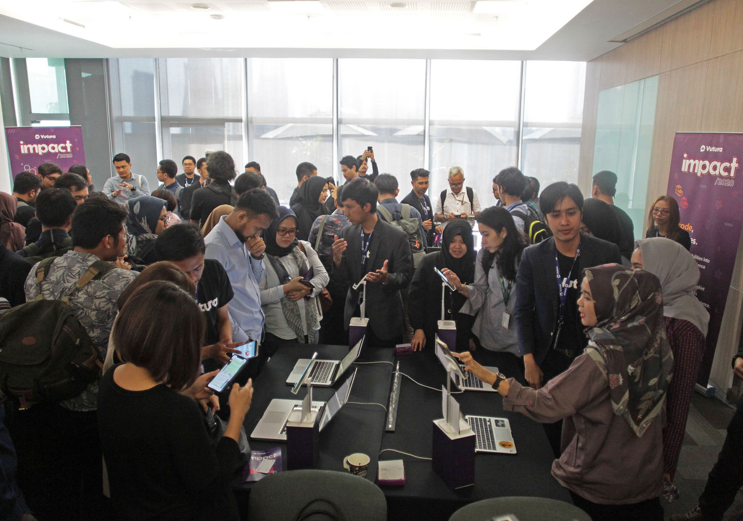 Peluncuran chatbot Vutura 