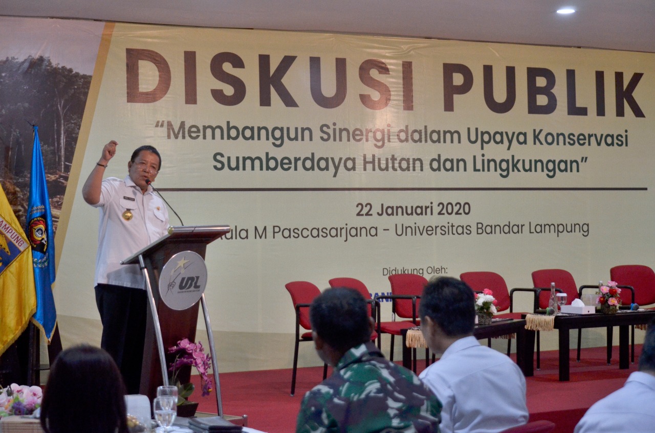 Gubernur Lampung Arinal Djuanidi saat memaparkan kondisi hutan di lampung