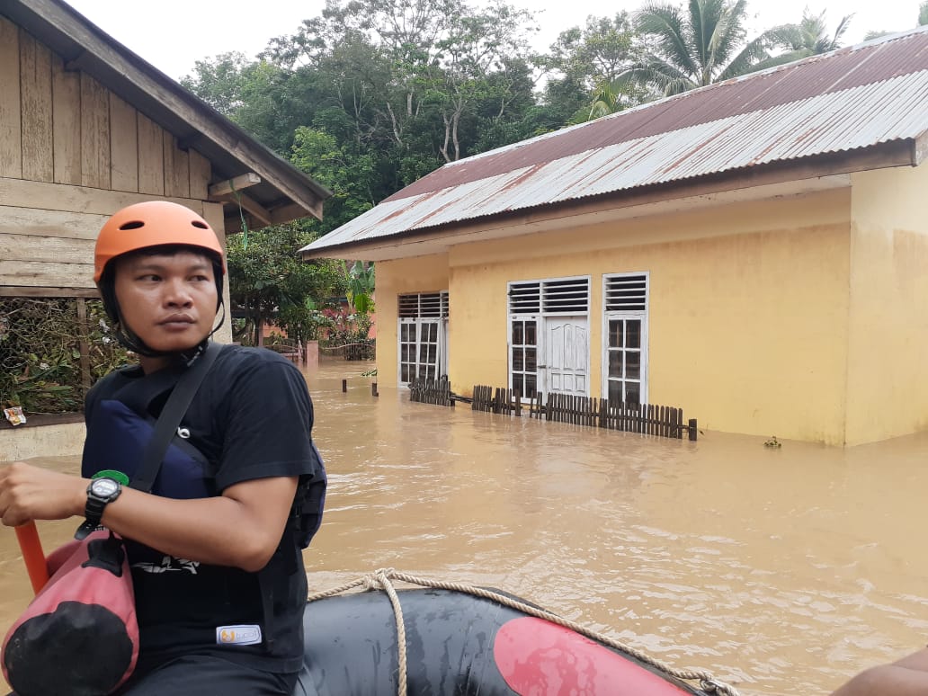 Beri Bantuan Korban Banjir, Pemprov DKI Data Warga