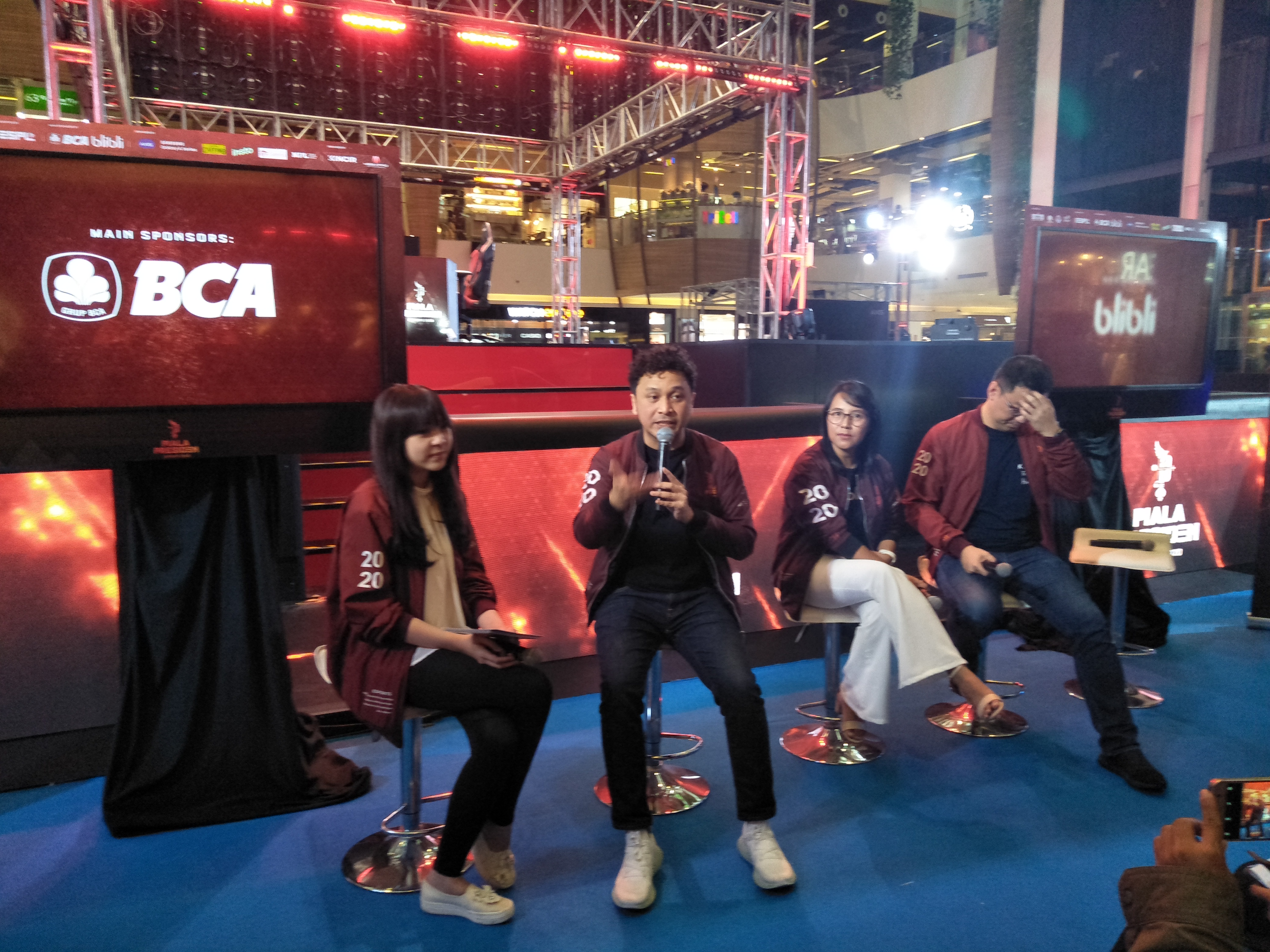 Ketua Panitia Penyelenggara PPES 2020, Giring Ganesha, saat temu media jelang final kualifikasi regional barat PPES 2020, di Bandung.