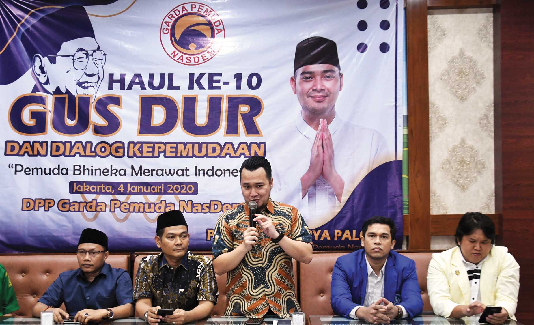  (Dari kiri) Ketum PP Pemuda Muhammadiyah Sunanto, Sekjen Garda Pemuda NasDem Haerul Amri, Wakil Ketua Umum GP NasDem Ivanhoe Semen.