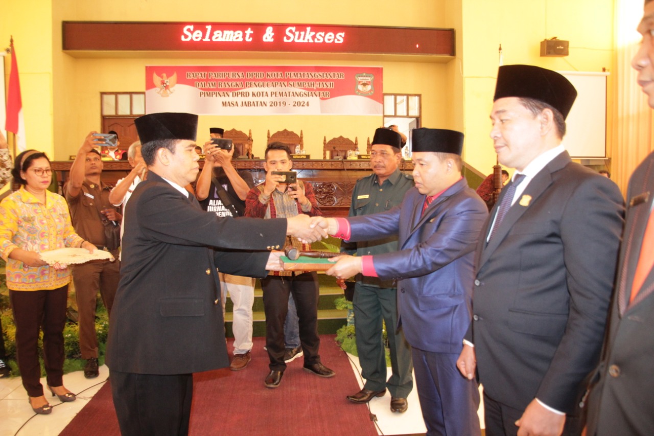 23 Anggota DPRD Pematangsiantar taandatangani usulan Interpelasi Walikota. 