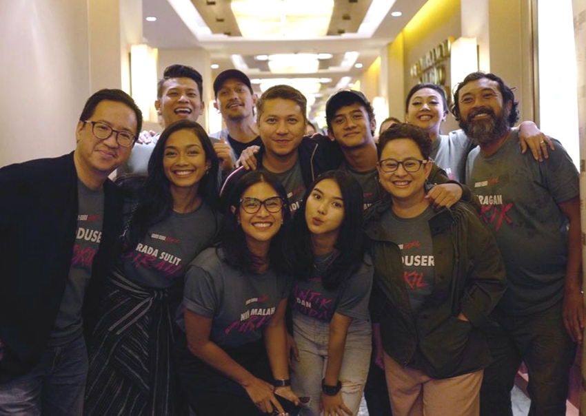 Para kreator dan pemeran Guru-Guru Gokil dalam peluncuran cuplikan dan poster Selasa (21/2) di Jakarta.