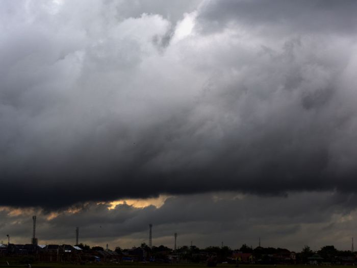 Waspada hujan lebat dan angin kencang
