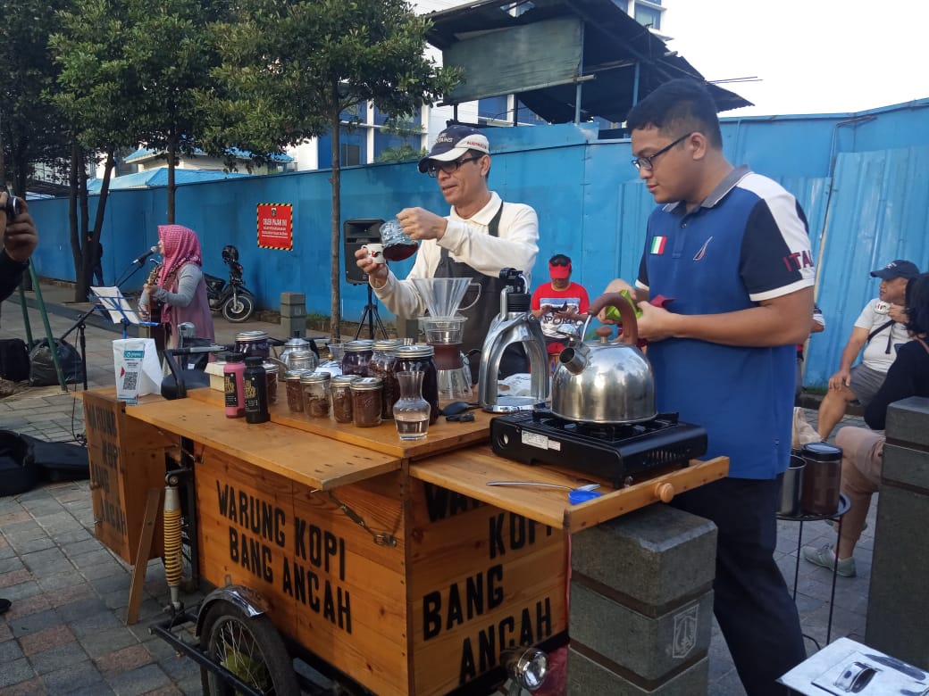 Cawagub DKI Nurmansjah Lubis (kiri)