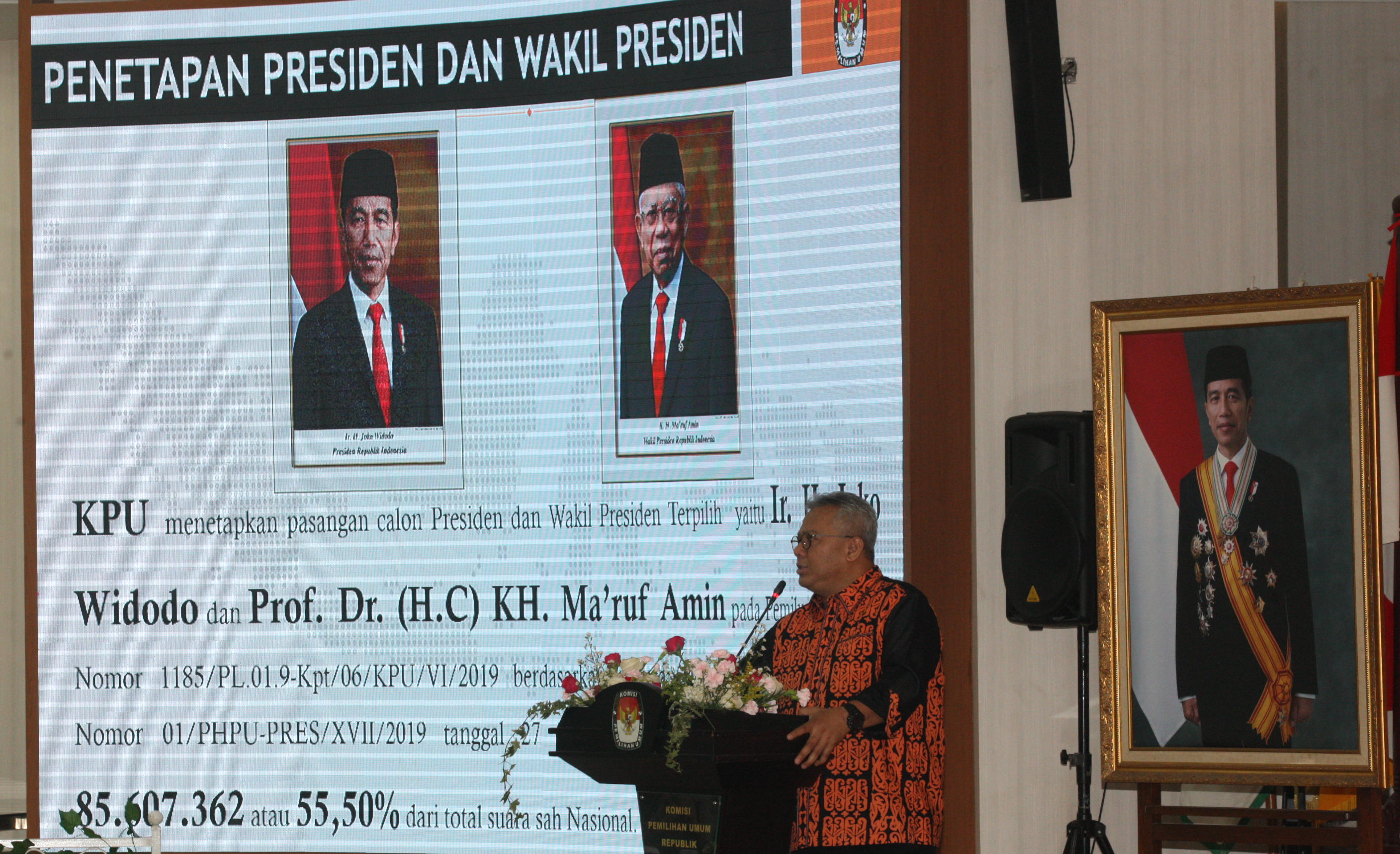 Ketua KPU Arief Budiman memberikan paparan terkait persiapan penyelenggaraan pilkada serentak 2020 di Jakarta, Rabu (22/1).