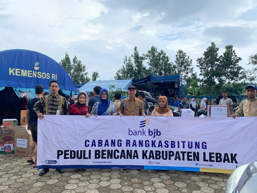  Penyaluran bantuan Bank BJB kepada korban banjir di wilayah Jabodetabek, Banten, dan sekitarnya.