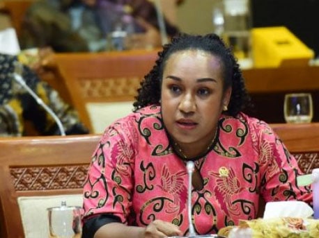 Anggota Komisi VII DPR RI, Ina Elizabeth Koba 
