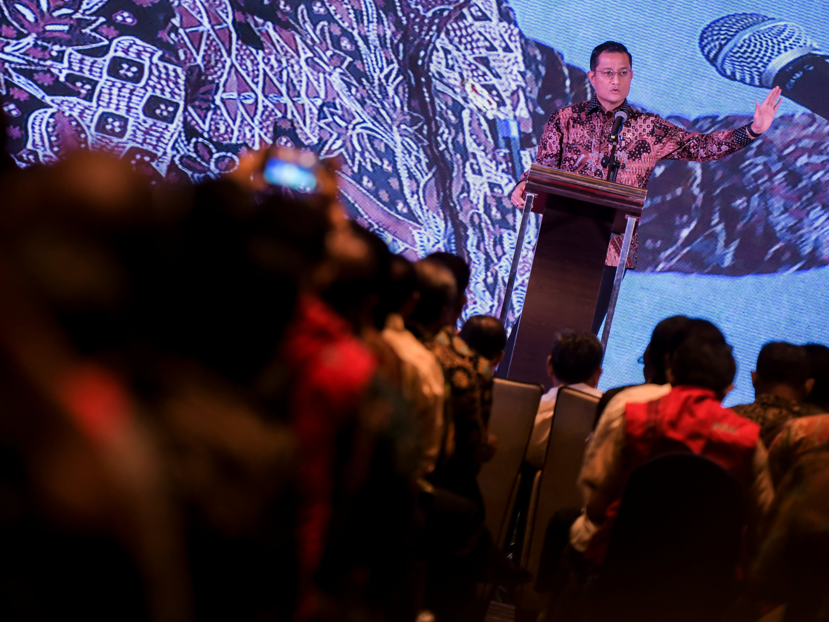 Menteri Sosial Juliari Batubara menyampaikan arahan saat sosialisasi program sembako di Jakarta, Rabu (22/1/2020)