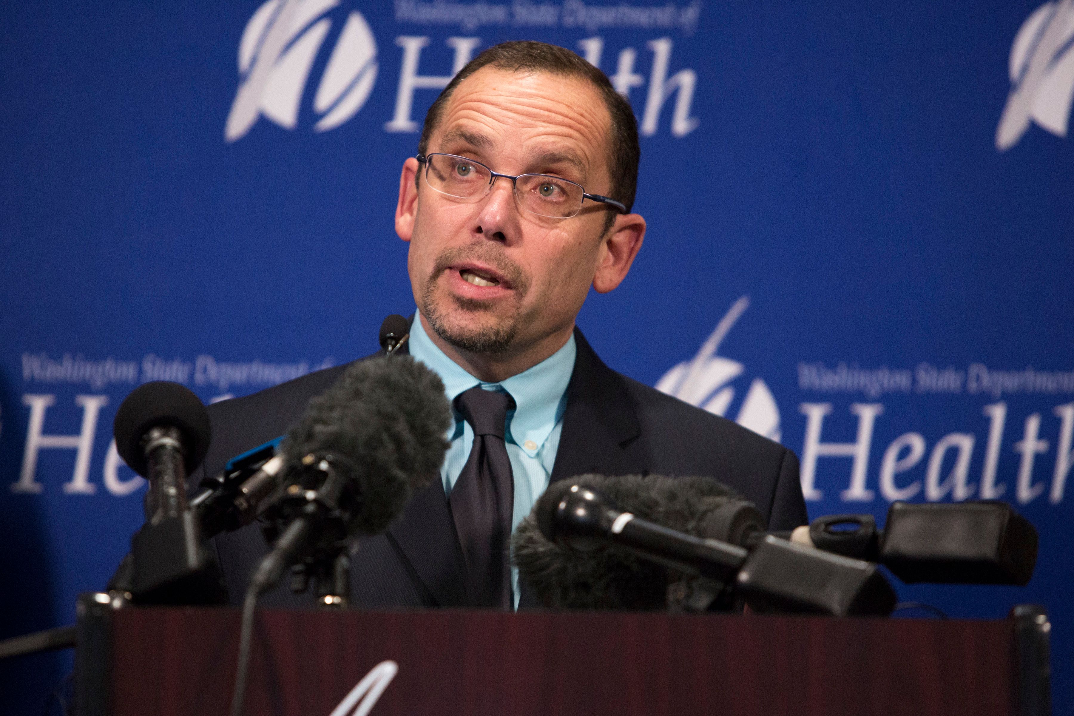 Pejabat kesehatan Washington, Chris Spitters, berbicara soal Virus Korona