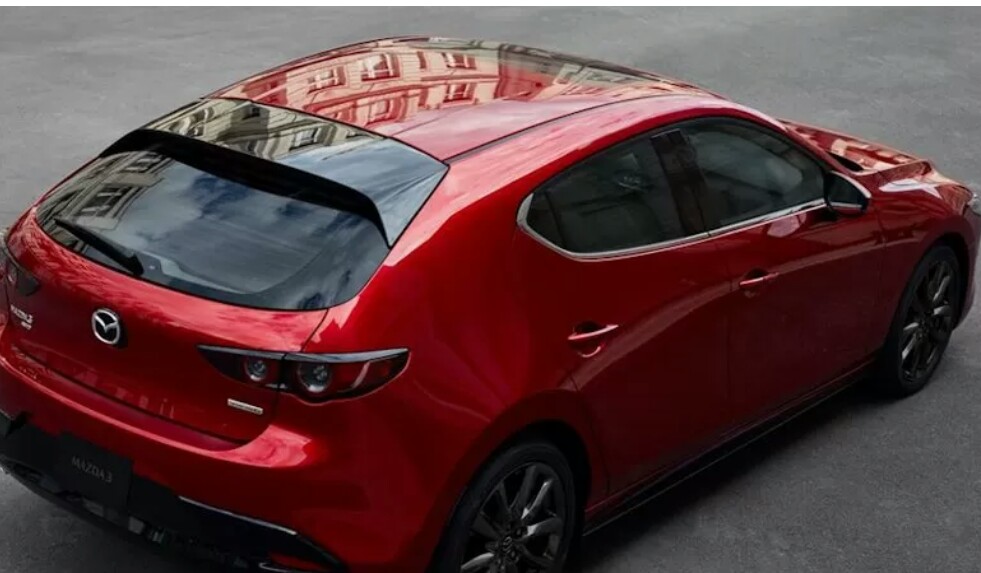 Mazda tarik Mazda3 karena ditemukan masalah pada rem otomatis  yang membahayakan pengemudi.