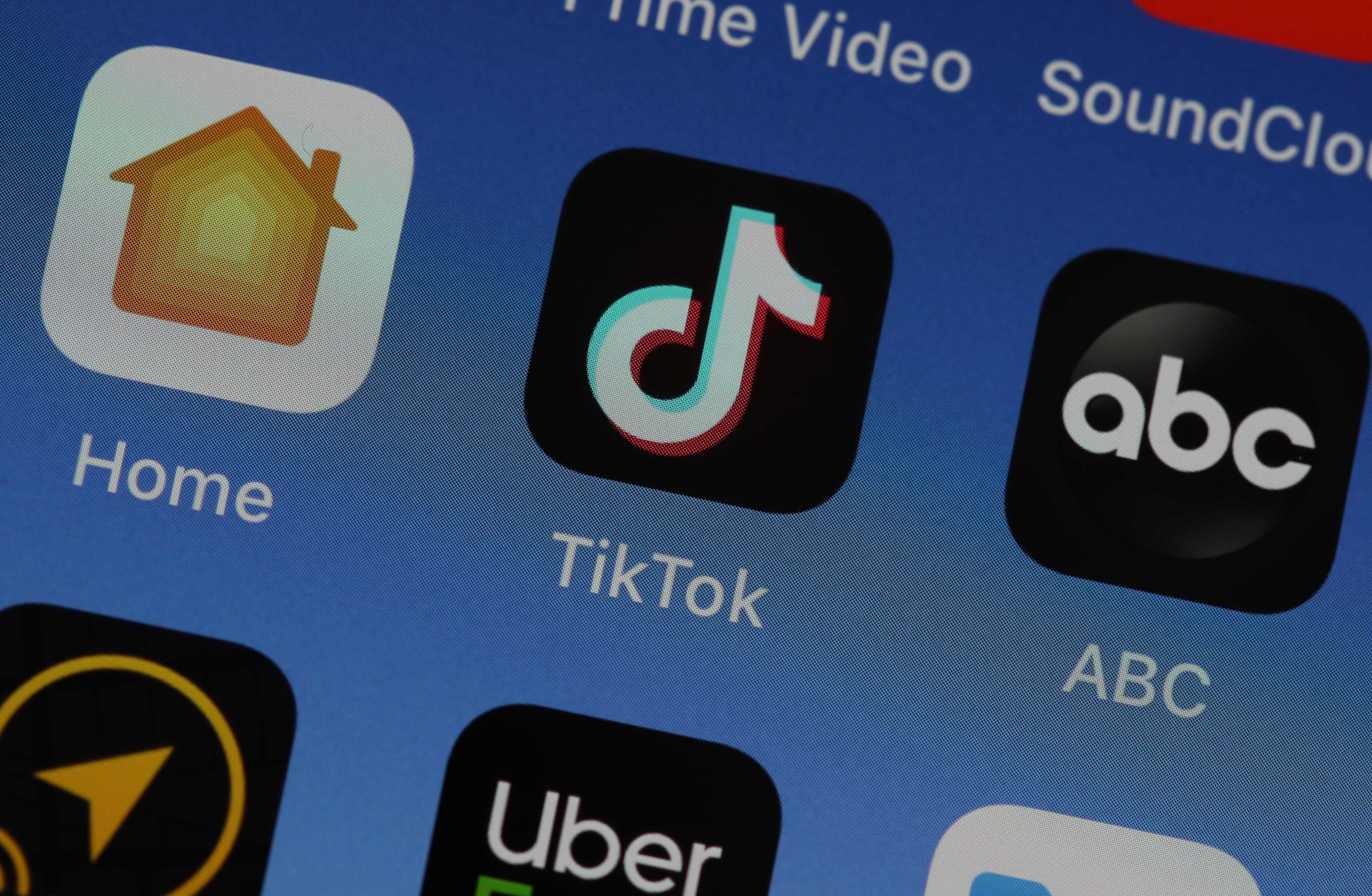 TikTok mendapat penantang baru dari aplikasi ciptaan kreator Vine. 