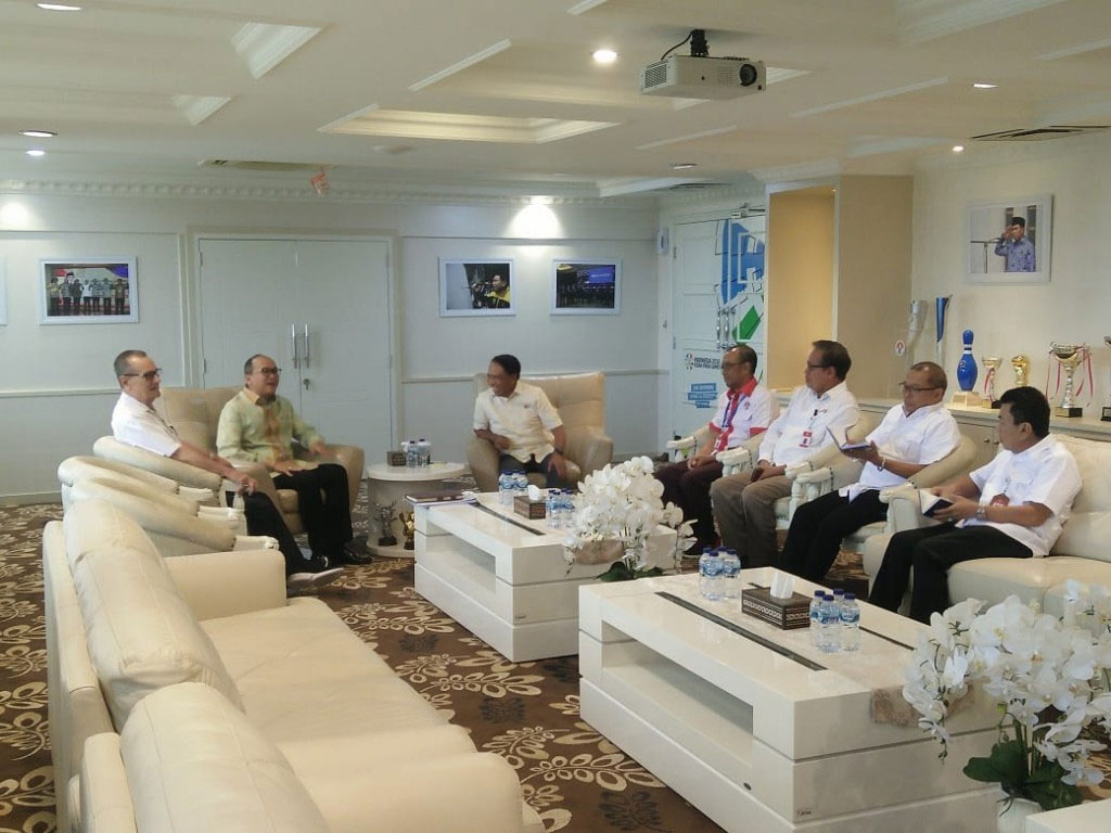 Chef de Mission (CdM) Kontingen Indonesia untuk Olimpiade 2020, Rosan Roeslani, menyambangi kantor Kementerian Pemuda dan Olahraga  