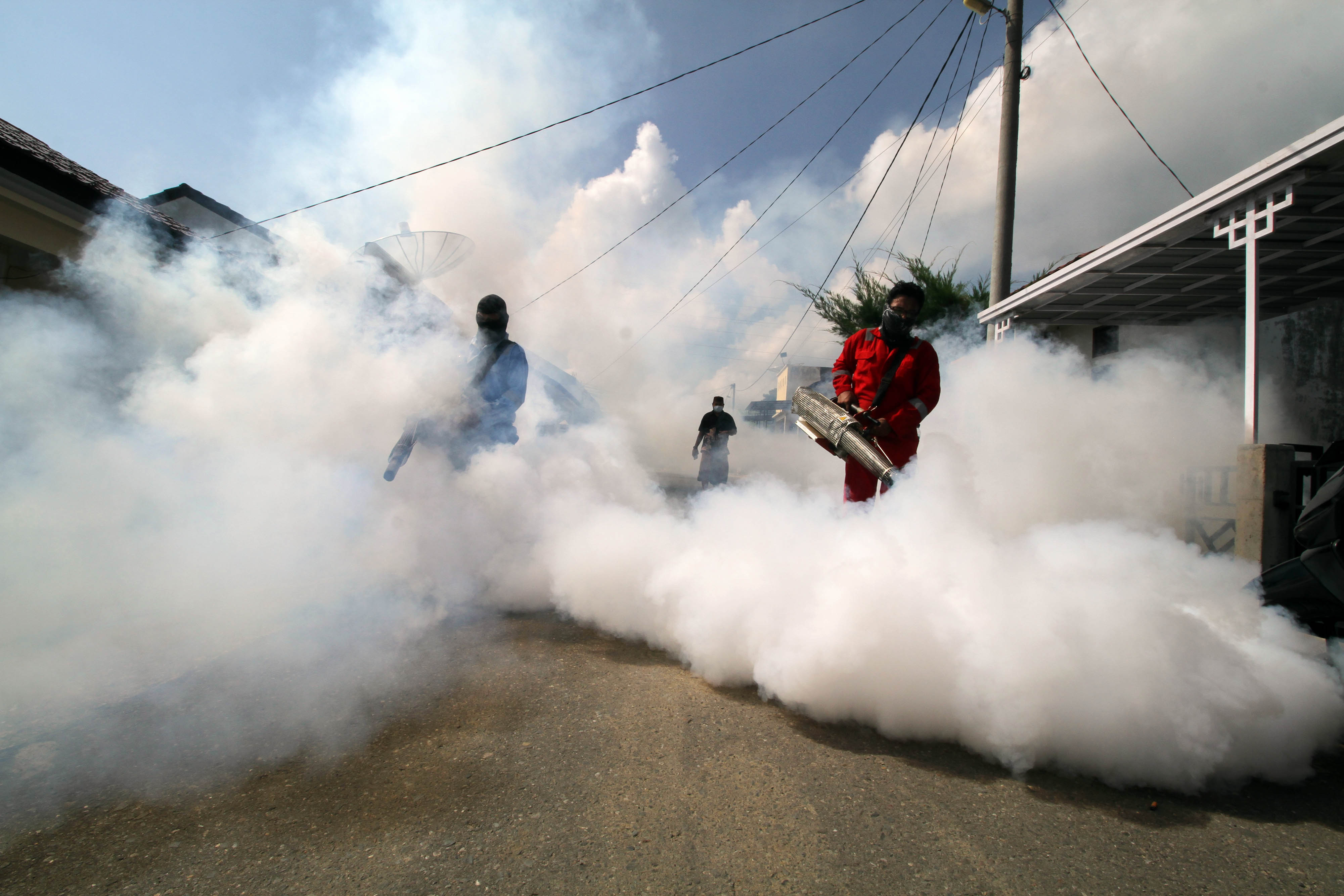 PENUNTASAN FOGGING PEMBERANTASAN DEMAM BERDARAH