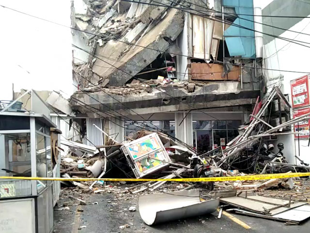 Gedung roboh di Slipi  