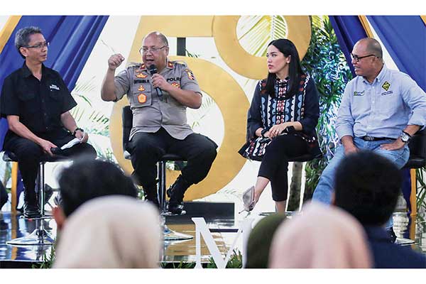 Direktur Keamanan dan Keselamatan Korlantas Polri Brigjen Chryshnanda Dwilaksana di Kedoya, kemarin.