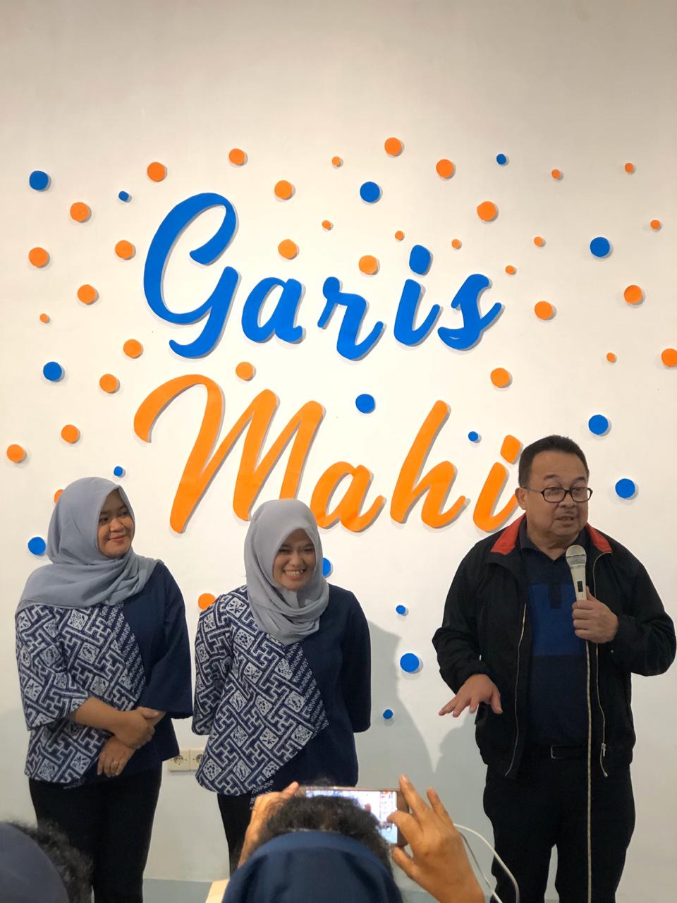 Pendiri Rumah Perubahan Rhenald Kasali (kanan) memaparkan 