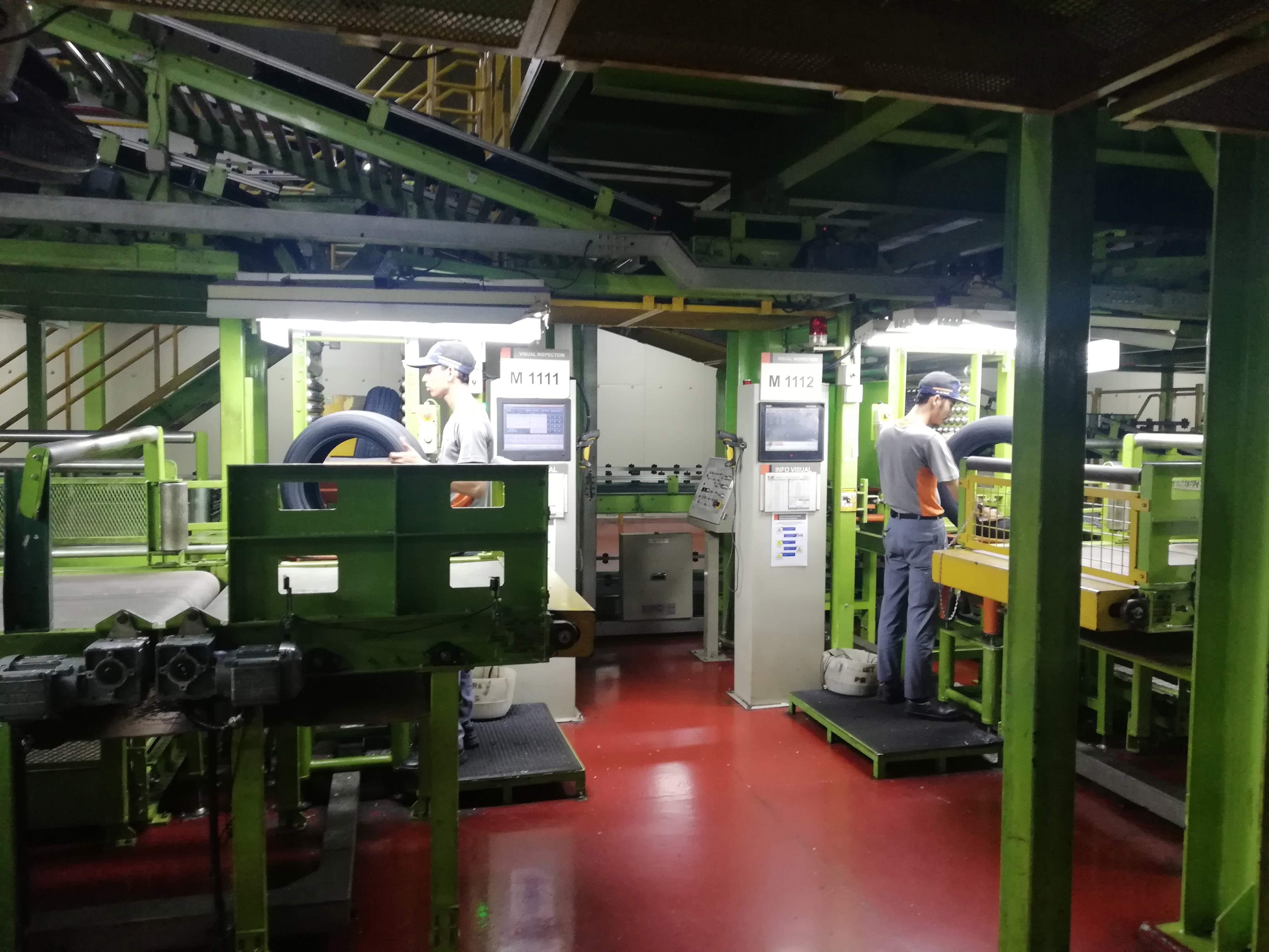  PT Hankook Tire Indonesia melalui pabriknya di kawasan industri Cikarang, Jawa Barat untuk makin giat berproduksi. Merek ban asal Korea  