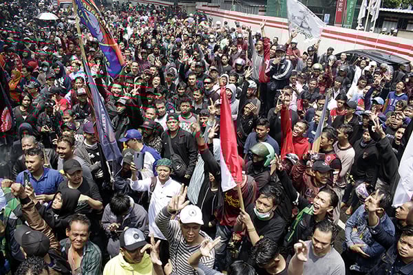 Ribuan warga Tanjung Priok menggelar aksi damai di depan Kantor Kementerian Hukum dan HAM (Kemenkumham) 