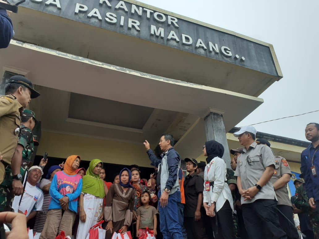 Perwakilan Staf Presiden menyampaikan informasi terkait proses evakuasi dan penanganan banjir