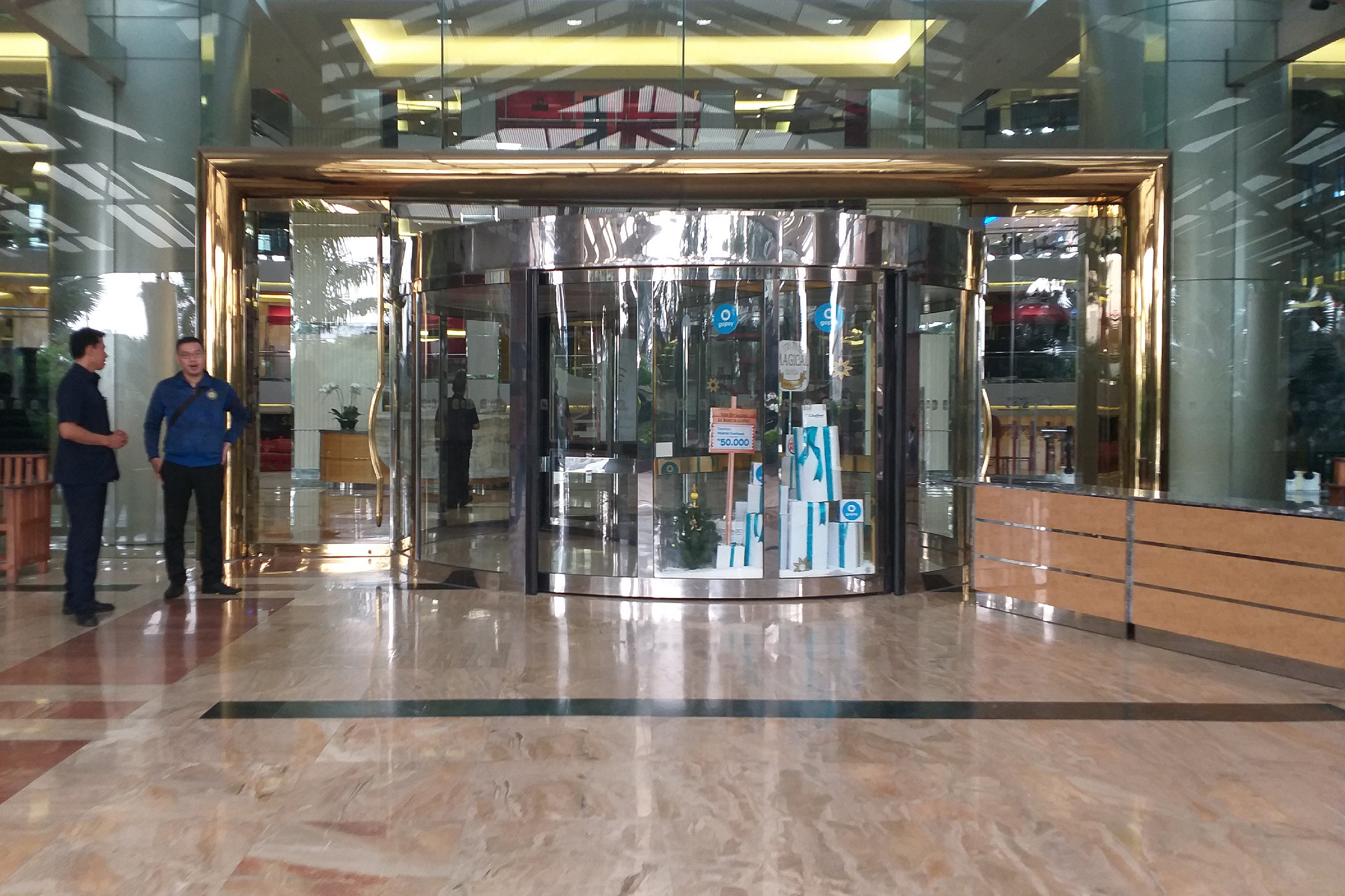 Imbas Banjir, Mal Taman Anggrek dan Cipinang Indah Masih Tutup