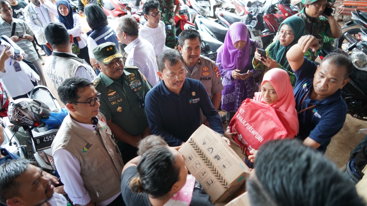 Kemenkes Kirim Ribuan Kit Kesehatan ke Wilayah Terdampak Banjir