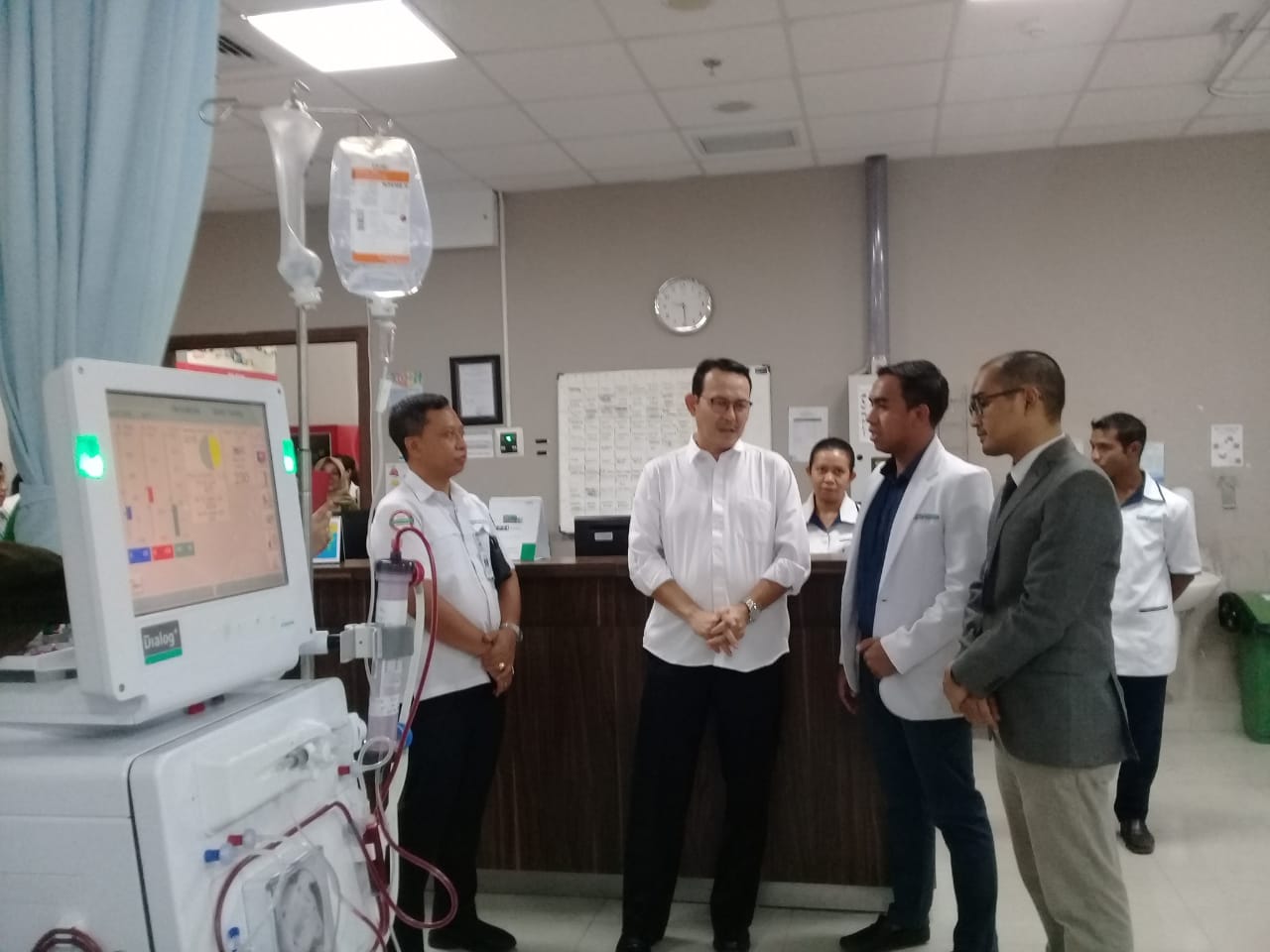 Dirut BPJS Kesehatan Fachmi Idris meninjau pelayanan BPJS Kesehatan di RS Siloam Labuan Bajo, Senin (27/1/2020).