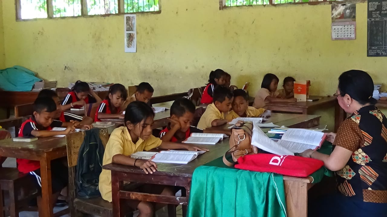 Penyaluran dana BOS terbaru lebih praktis karena langsung dari pusat ke sekolah.