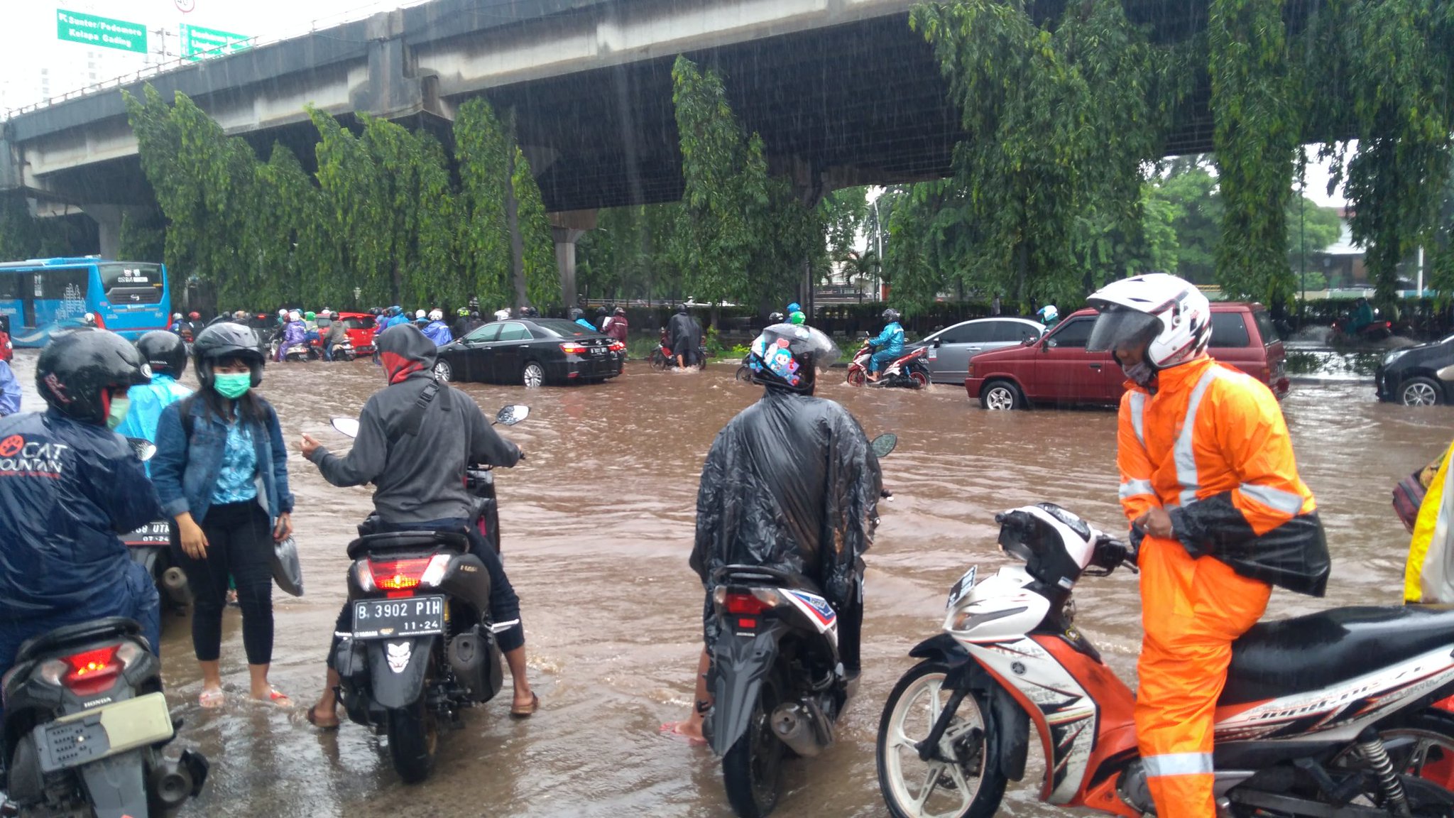 Banjir di Jl Yos Sudarso, Kelapa Gading