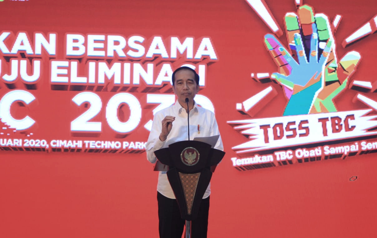  Presiden Joko Widodo memberi sambutan saat menghadiri peluncuran Gerakan Bersama Menuju Eliminasi TBC 2030