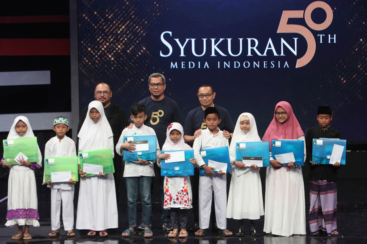 Syukuran 50 tahun Media Indonesia, dengan pemberian santunan kepada 250 anak yatim di Grand Studio Metro TV, Minggu (19/1/2020).