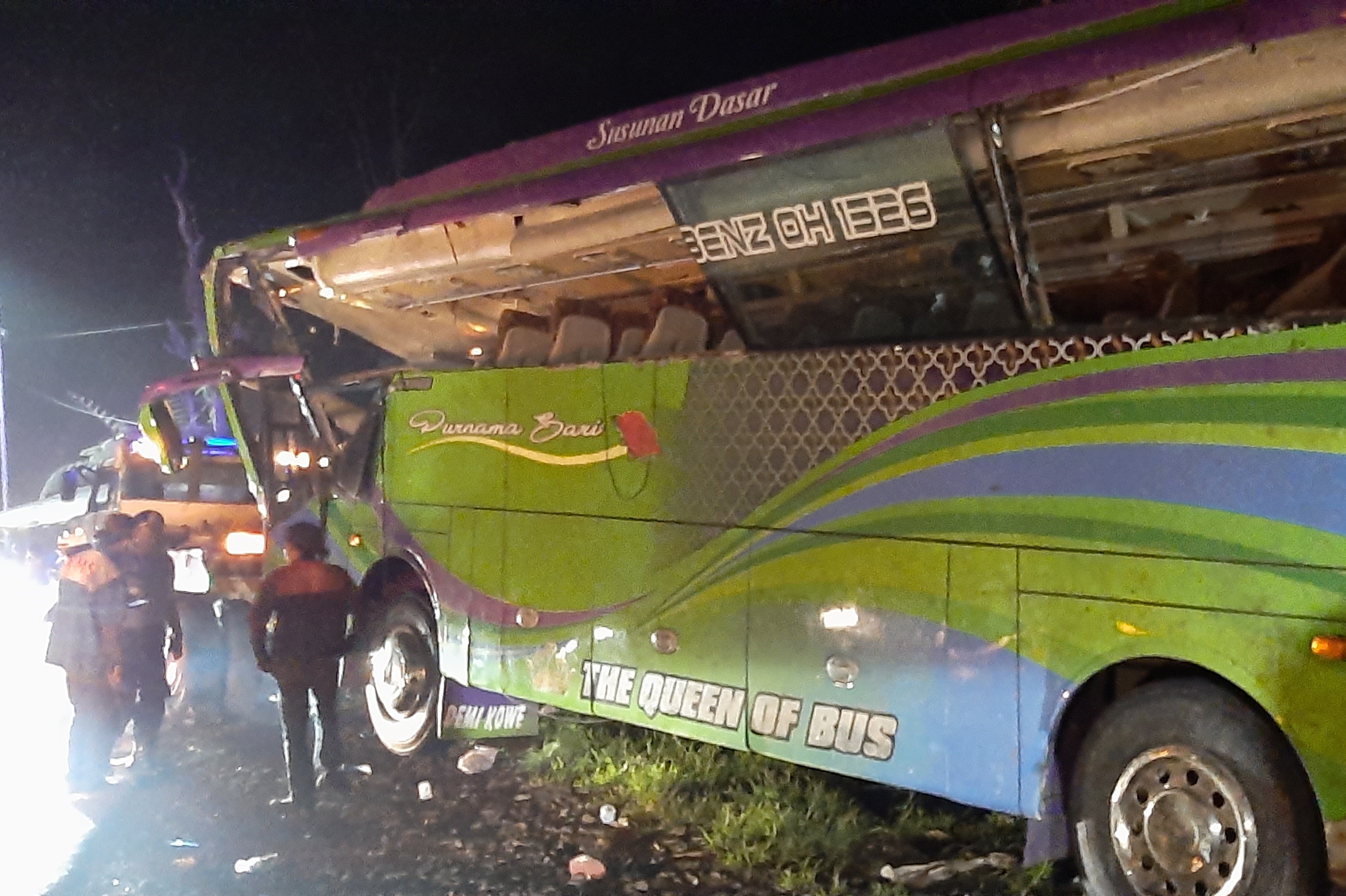 Bus kecelakaan di Subang.