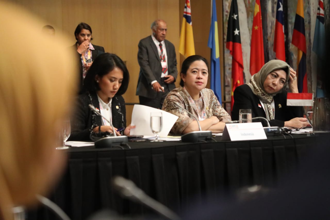 Ketua DPR RI Puan Maharani berpidato di depan peserta Asia Pacific Parliamentary Forum (APPF), Canberra, Australia (13/1)..