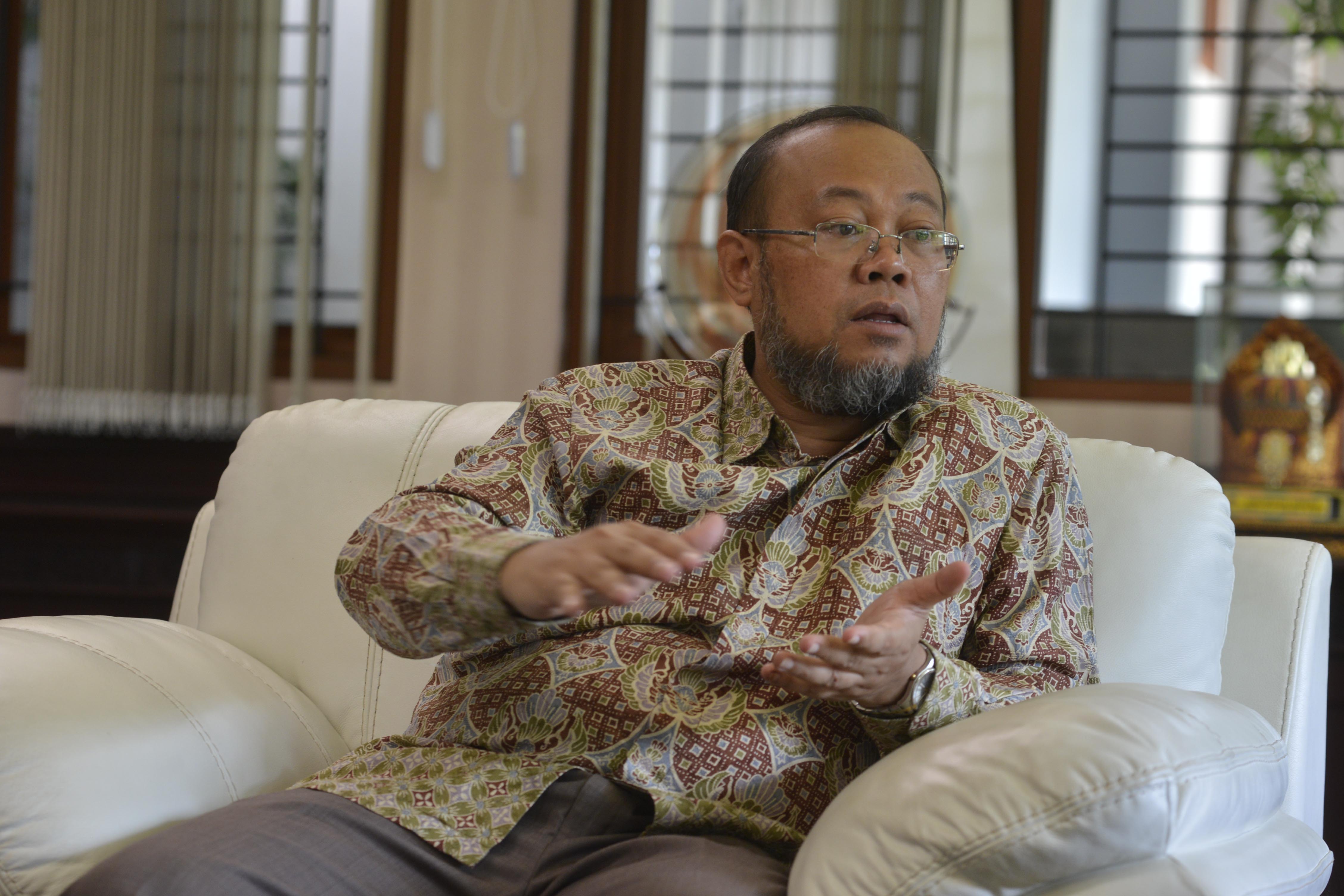 Rektor Universitas Terbuka (UT) Prof Ojat Darojat 