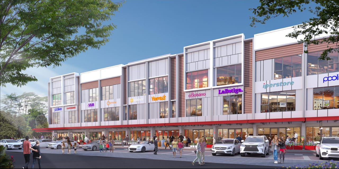 Maket proyek area komersial garapan Paramount Land