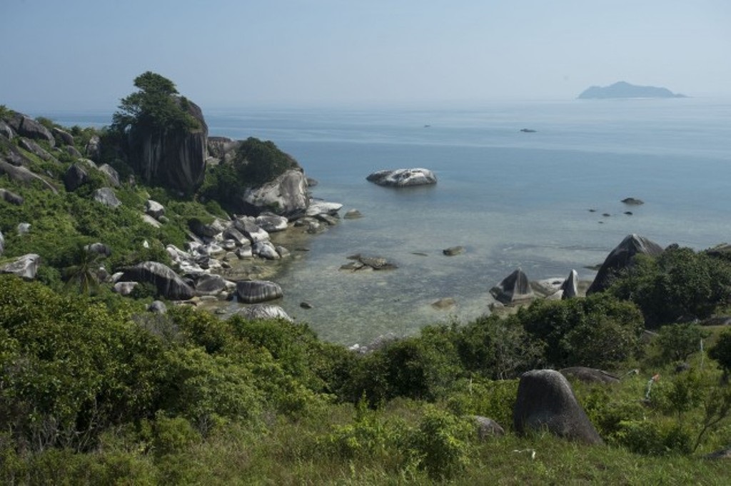 Pemandangan pantai di kawasan Batu Sindu, Natuna, Kepulauan Riau. 