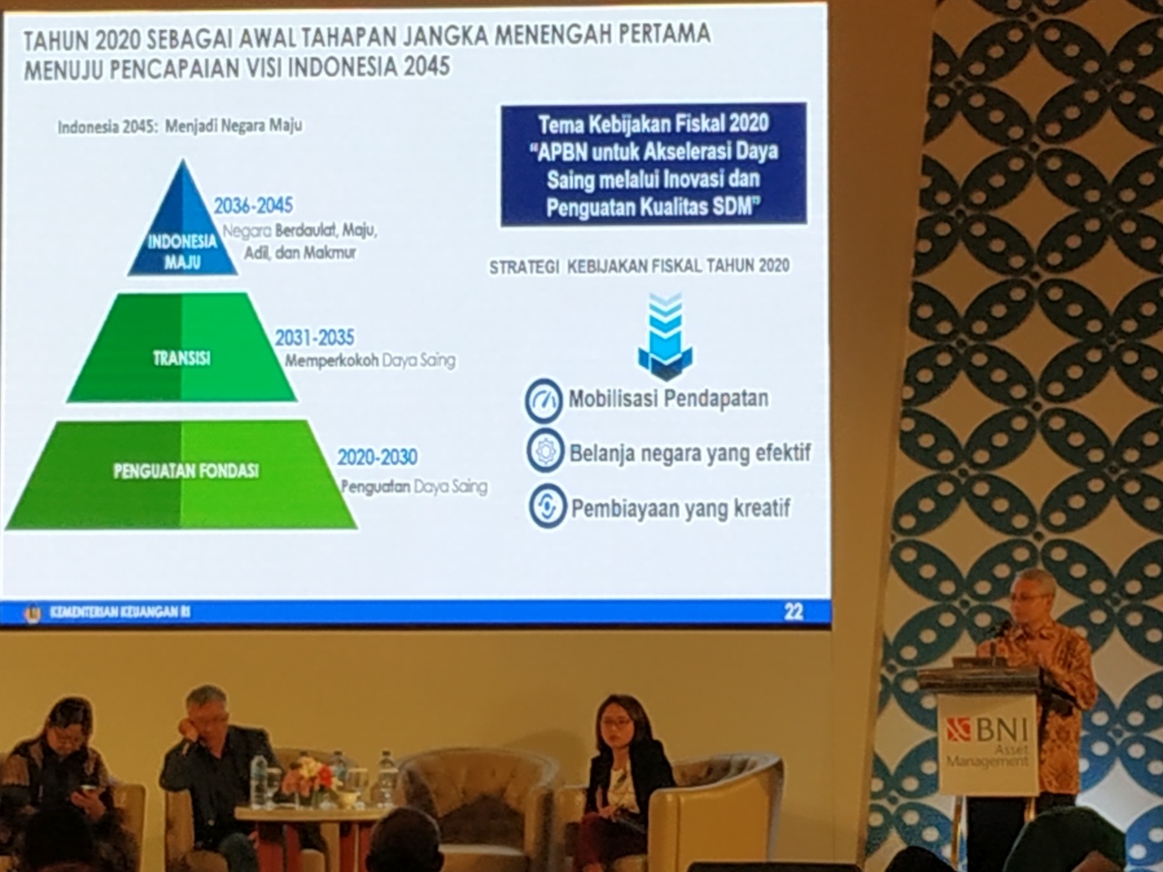 Acara  BNI-AM Market Outlook 2020 di Hotel Royal Ambarukmo Yogyakarta, Kamis (16/1).
