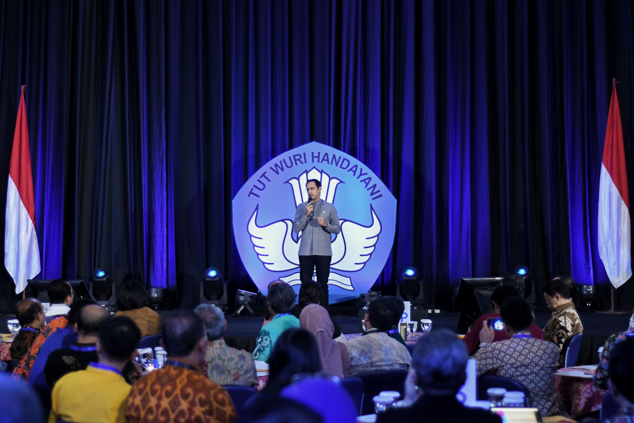  Mendikbud Nadiem Anwar Makarim saat membuka acara peluncuran kebijakan merdeka belajar di Kemendikbud, Jumat (24/1).