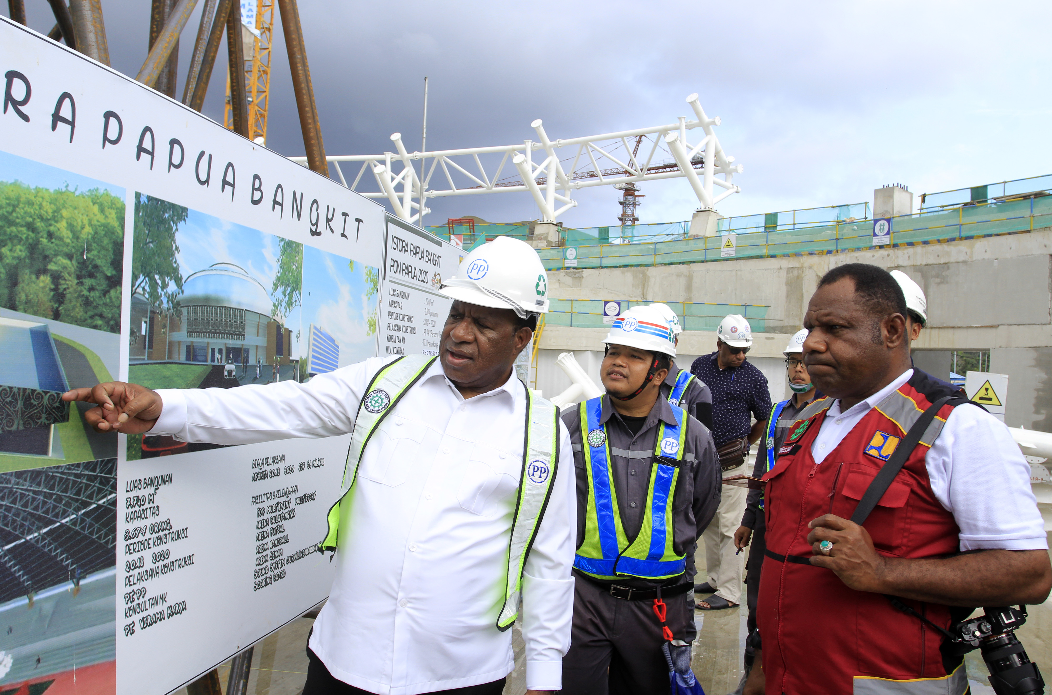 WAKIL MENTERI PUPR TINJAU PEMBANGUNAN VENUE PON PAPUA