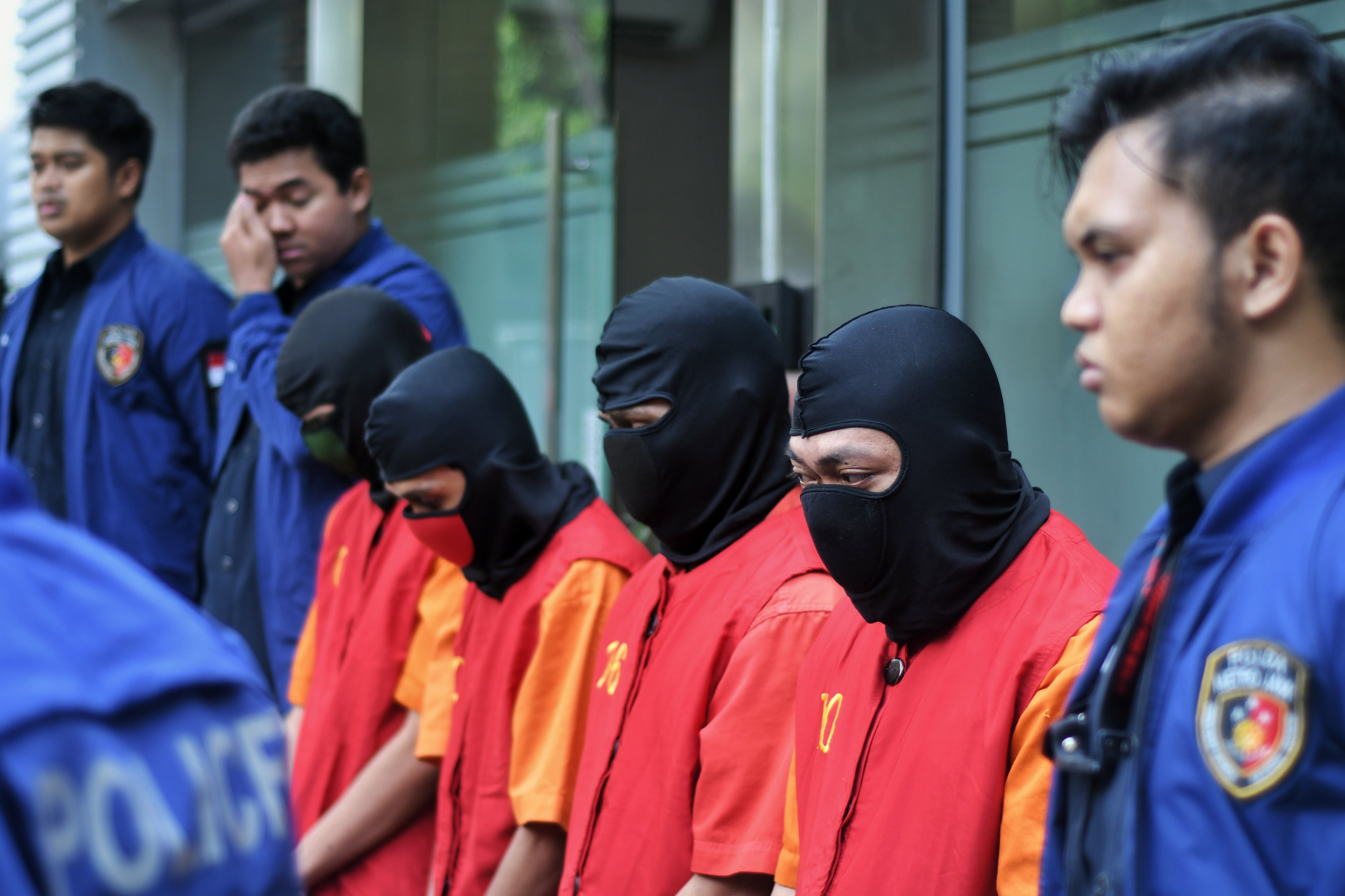 Tersangka Pemalsu Website Investasi