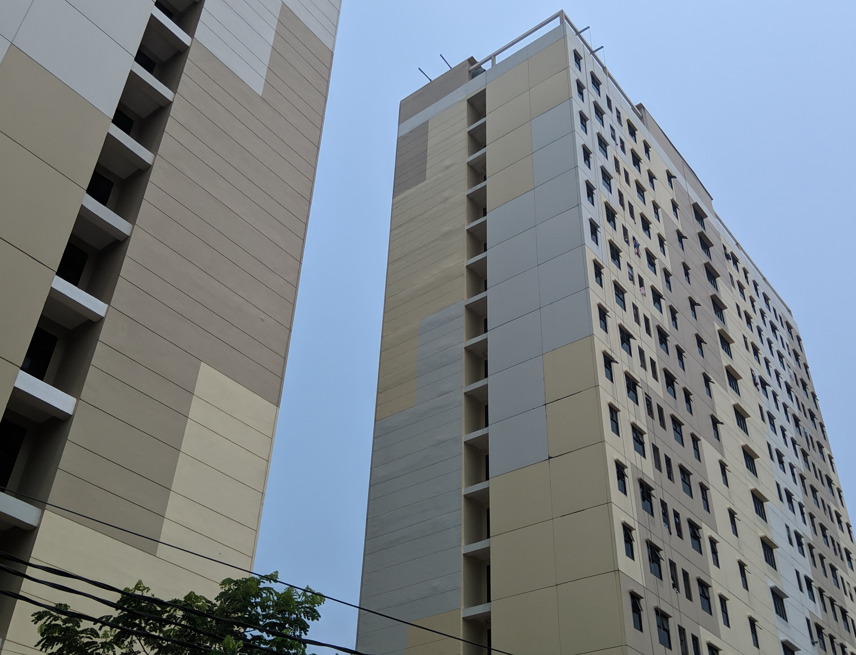 Dua tower rusunawa Penjaringan berdiri megah di Jakarta Utara.